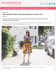 Mode 2017 - Wir sind ganz verliebt in Pullover mit Regenbogen Ringeln - Wunderweib - 2017 09 - Alexandra Lapp - found on https://www.wunderweib.de/bunte-streifen-pullover-sind-der-modetrend-im-herbst-2017-101209.html