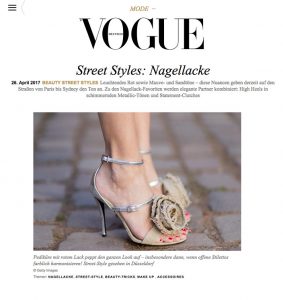 Street Style - Nagellack - VOGUE - 2017 05 - Alexandra Lapp - found on http://www.vogue.de/beauty/beauty-trends/beauty-street-styles-street-styles-nagellacke#galerie/1