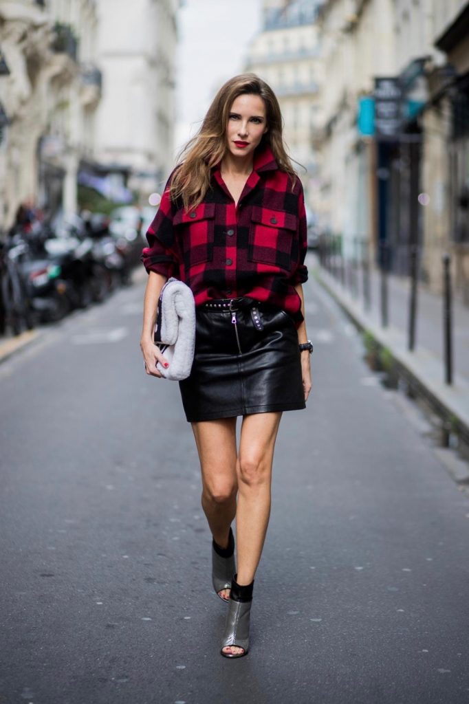 Alexandra Lapp wearing a plaid shirt by Set Fashion, mini leather skirt and a leather belt with studs by Set, oversized MCM Stark Pouch in lambskin, IWC Portugieser Chronograph, open toe ankle boots in silver from Guiseppe Zanotti and Diormania sunglasses by Dior is seen during Paris Fashion Week Spring/Summer 2018 on September 26, 2017 in Paris, France. BILD EINBETTEN LIZENZ 1 of 10 Singer Patricia Manfield wears a Dior hat, dress, shoes and bag day 1 of Paris Womens Fashion Week Spring/Summer 2018, on September 26, 2017 in Paris, France. Singer Patricia Manfield wears a Dior hat, dress, shoes and bag day 1 of Paris Womens Fashion Week Spring/Summer 2018, on September 26, 2017 in Paris, France. BILD EINBETTEN LIZENZ 2 of 10 Fashion blogger Sonya Esman wears Dior sweater, skirt and bag day 1 of Paris Womens Fashion Week Spring/Summer 2018, on September 26, 2017 in Paris, France. Fashion blogger Sonya Esman wears Dior sweater, skirt and bag day 1 of Paris Womens Fashion Week Spring/Summer 2018, on September 26, 2017 in Paris, France. BILD EINBETTEN LIZENZ 3 of 10 Fashion blogger Gala Gonzalez wears a Dior suit, top, bag and shoes day 1 of Paris Womens Fashion Week Spring/Summer 2018, on September 26, 2017 in Paris, France. Fashion blogger Gala Gonzalez wears a Dior suit, top, bag and shoes day 1 of Paris Womens Fashion Week Spring/Summer 2018, on September 26, 2017 in Paris, France. BILD EINBETTEN LIZENZ 4 of 10 Chinese fashion blogger Carrie Lee wears Dior skirt and top Louis Vuitton bag, Balenciaga shoes and earrings she made herself day 1 of Paris Womens Fashion Week Spring/Summer 2018, on September 26, 2017 in Paris, France. Chinese fashion blogger Carrie Lee wears Dior skirt and top Louis Vuitton bag, Balenciaga shoes and earrings she made herself day 1 of Paris Womens Fashion Week Spring/Summer 2018, on September 26, 2017 in Paris, France. BILD EINBETTEN LIZENZ 5 of 10 Fashion blogger Diona Ciobanu wears a Dior dress, hat, bag, shoes and underwear day 1 of Paris Womens Fashion Week Spring/Summer 2018, on September 26, 2017 in Paris, France. Fashion blogger Diona Ciobanu wears a Dior dress, hat, bag, shoes and underwear day 1 of Paris Womens Fashion Week Spring/Summer 2018, on September 26, 2017 in Paris, France. BILD EINBETTEN LIZENZ 6 of 10 Chiara Ferragni and Valentina Ferragni are seen attending Christian Dior during Paris Fashion Week wearing Dior on September 26, 2017 in Paris, France. Chiara Ferragni and Valentina Ferragni are seen attending Christian Dior during Paris Fashion Week wearing Dior on September 26, 2017 in Paris, France. BILD EINBETTEN LIZENZ 7 of 10 Chiara Ferragni and Valentina Ferragni are seen attending Christian Dior during Paris Fashion Week wearing Dior on September 26, 2017 in Paris, France. Chiara Ferragni and Valentina Ferragni are seen attending Christian Dior during Paris Fashion Week wearing Dior on September 26, 2017 in Paris, France. BILD EINBETTEN LIZENZ 8 of 10 Sonya Esman poses wearing Dior after the Dior show at the Musee Rodin during Paris Fashion Week Womenswear SS18 on September 26, 2017 in Paris, France. Sonya Esman poses wearing Dior after the Dior show at the Musee Rodin during Paris Fashion Week Womenswear SS18 on September 26, 2017 in Paris, France.